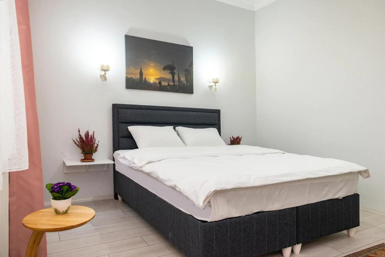 Downtown Two-Bedrom Apartment Tbilisi Exterior foto